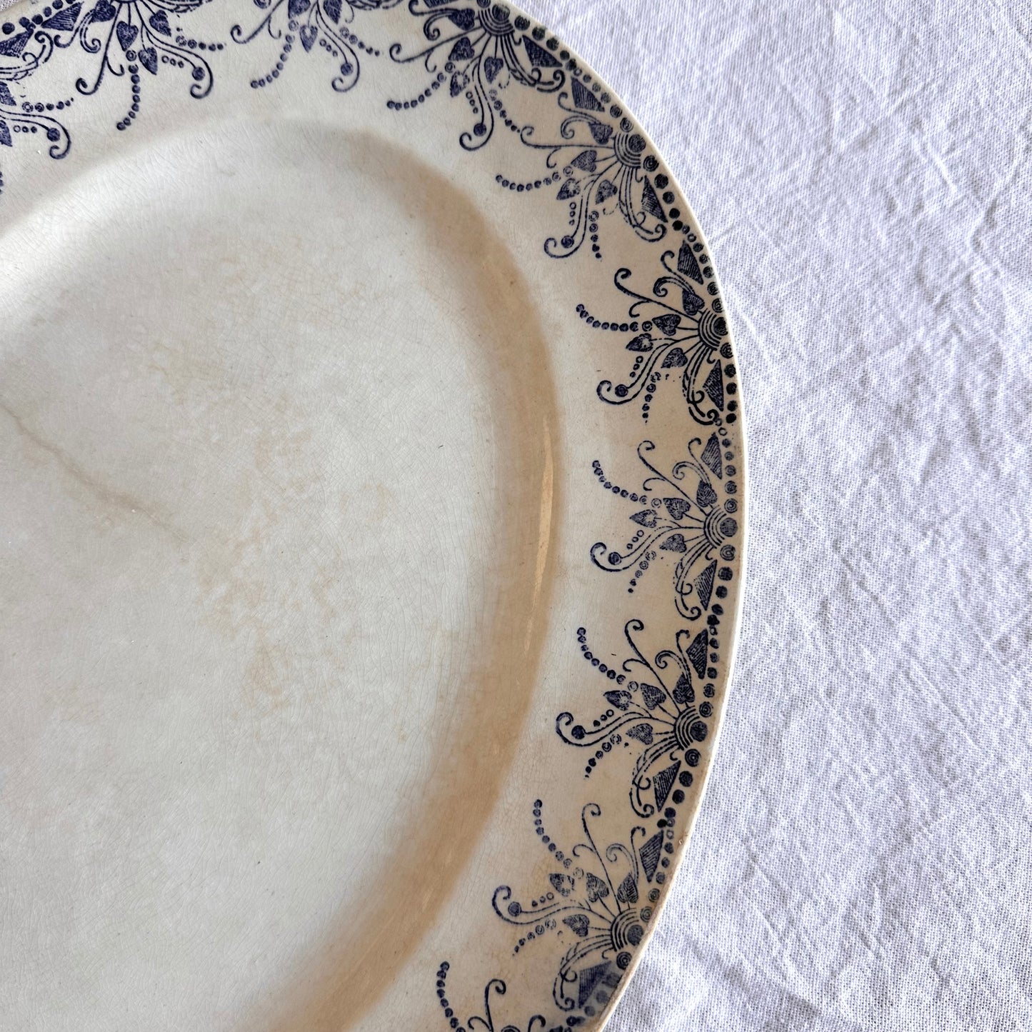 French serving plate