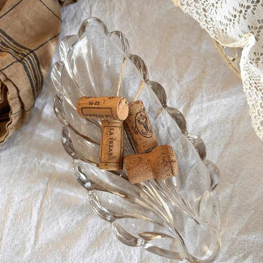 Glass shell bowl
